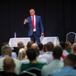 Mondjuk ki őszintén, kell a nyereség!